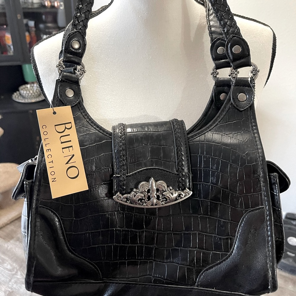 New handbag for sale! Bueno brand